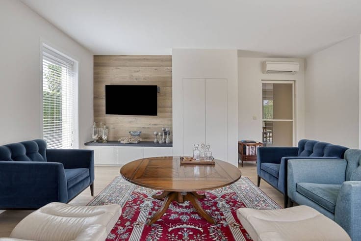 Detached, contemporary house with 5 bedrooms in Maldegem