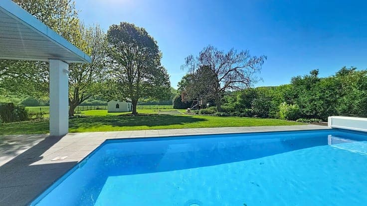 Propriété de Standing avec piscine
