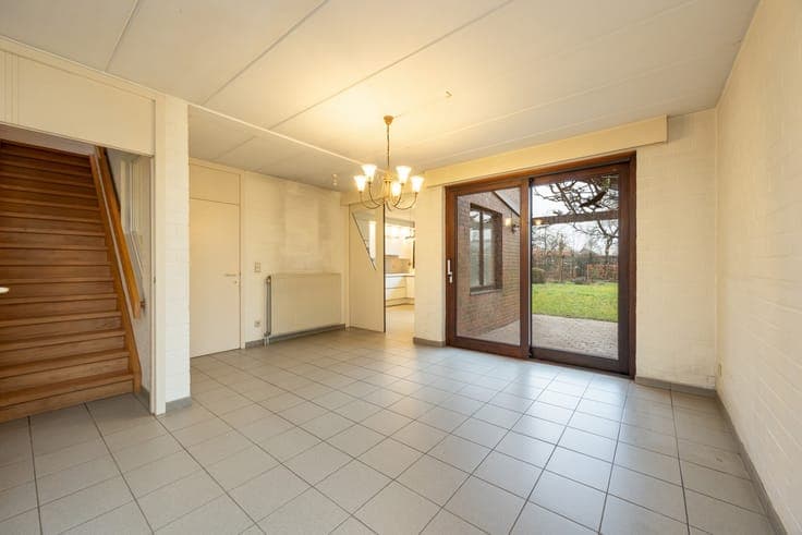Rustig gelegen open bebouwing met ruime tuin