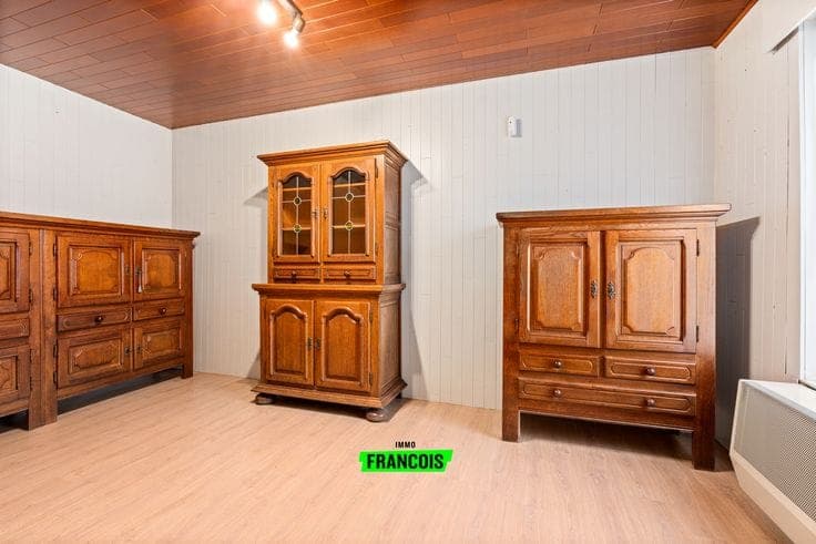 House with plenty of potential, garage and garden along the…