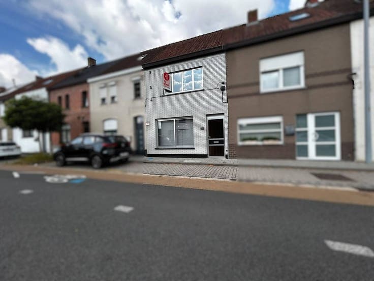 Spacious house in the center of Deinze with 3 bedrooms and g