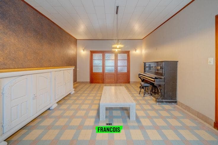 *STARTING PRICE* Ready-to-move-in house with 6 bedrooms and…