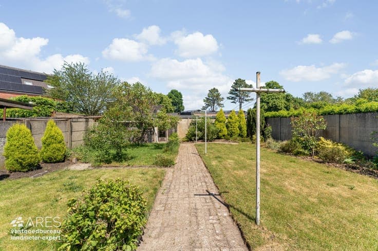 goed gelegen degelijke en ruime woning op 513m² grond