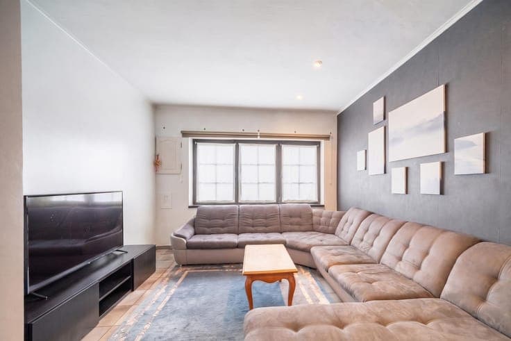 Renovated 5-bedroom house with spacious garden in Seraing