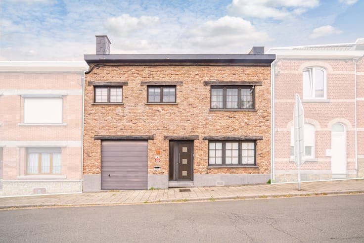 Renovated 5-bedroom house with spacious garden in Seraing