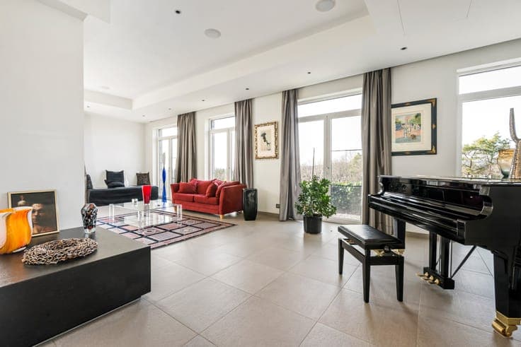 An exceptional property, surrounded by the golf course fair
