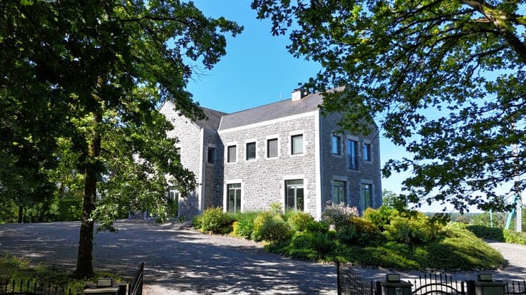 An exceptional property, surrounded by the golf course fair
