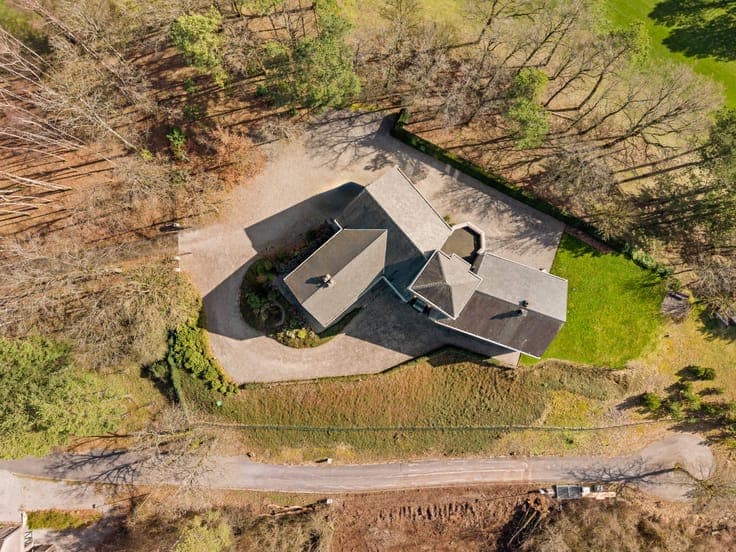 An exceptional property, surrounded by the golf course fair