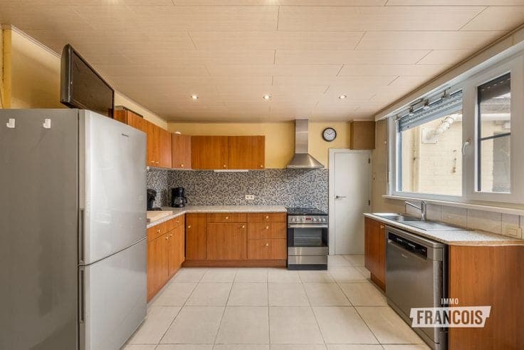 Family home with 3 bedrooms and garden near the station for…