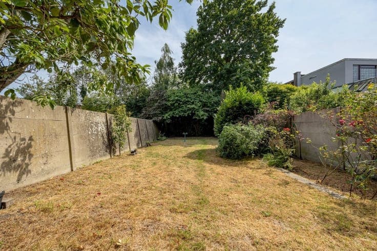 Oosterveld ∣ Former doctor’s house with 5 bedrooms, 2 garage