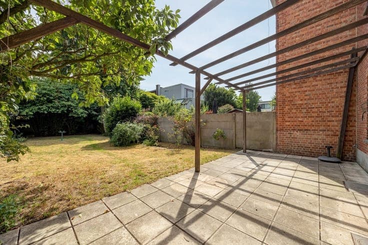 Oosterveld ∣ Former doctor’s house with 5 bedrooms, 2 garage