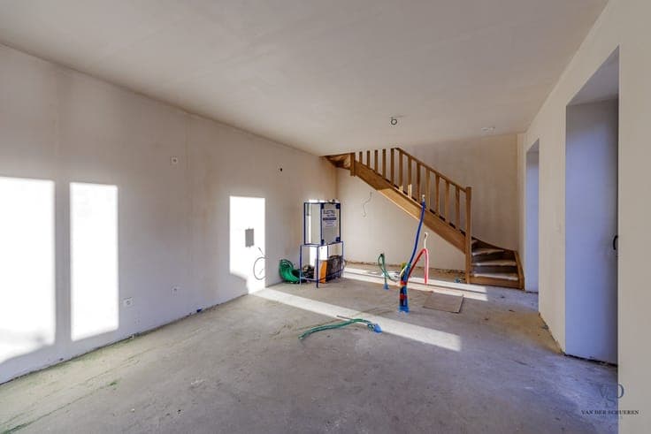 Beautifully Renovated 3-Bedroom Home in the Heart of Dikkel