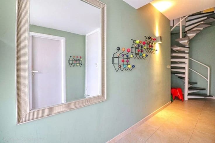 TRIPLEX 5 BEDROOMS + 2 TERRACES + GARAGE