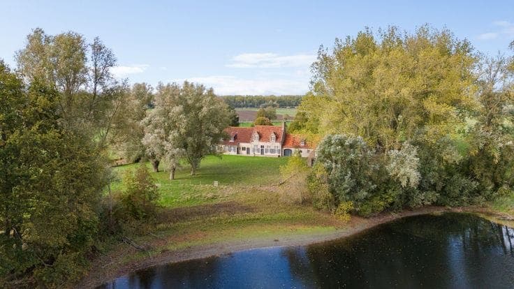 Exceptional country house in Damme