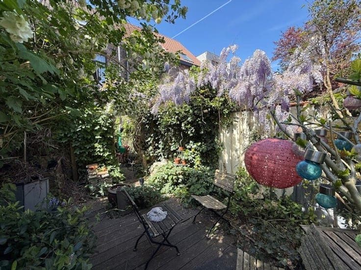 Charmante woning met zonnige stadstuin op TOPLIGGING!