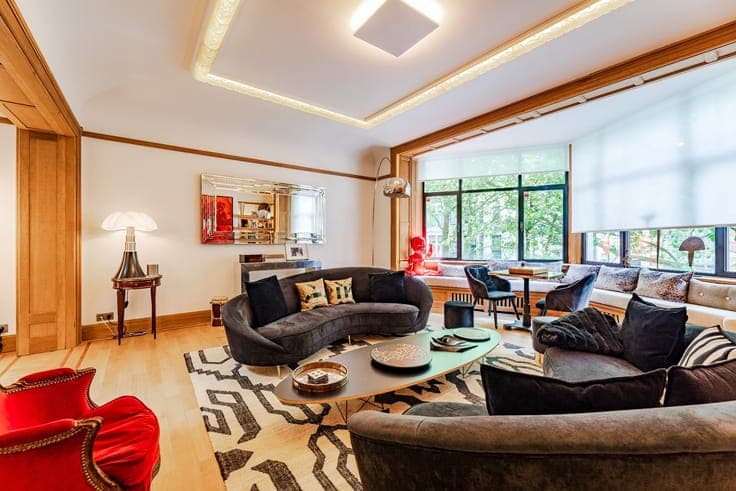 Molière: Magnificently renovated Mansion (610m²)