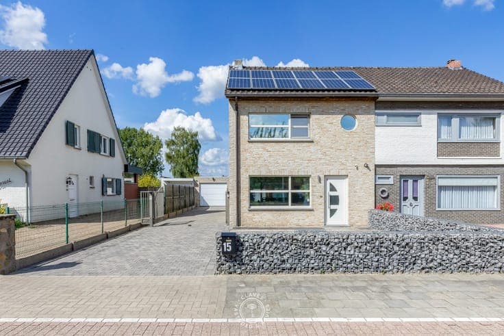 Vernieuwde halfopen bebouwing met 3 slaapkamers en pracht...