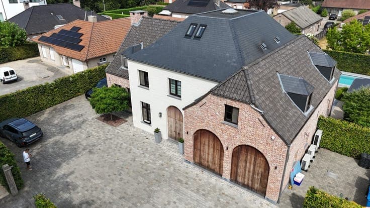 Klassevolle, recente villa (bouwjaar 2016) met hoogwaardi...