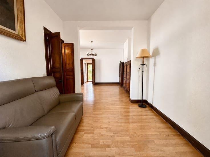 Maison 3 façades de caractère avec jardin