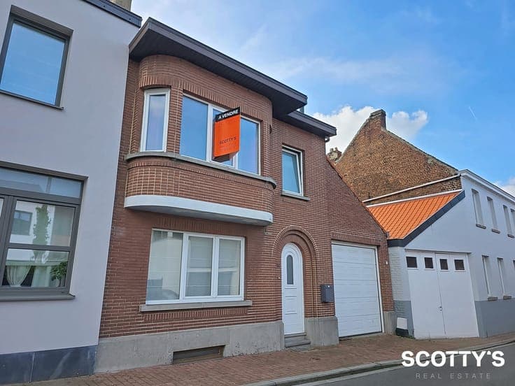 House with 3 beds, study and garden in Sint-Genesius-Rode