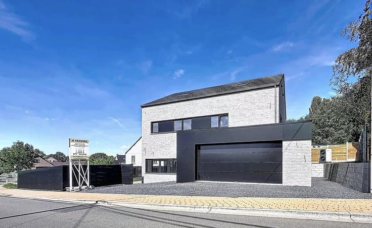 Sale - Villa Les Bons Villers - 649,000 €