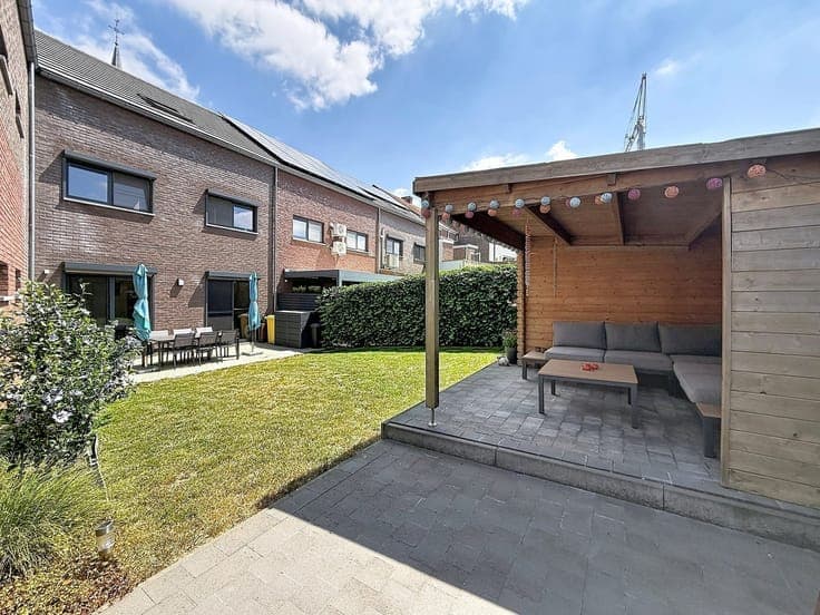 Recente, instapklare woning met tuin - 01a 78ca