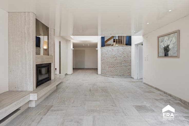 Spacious home with large garden in Staden