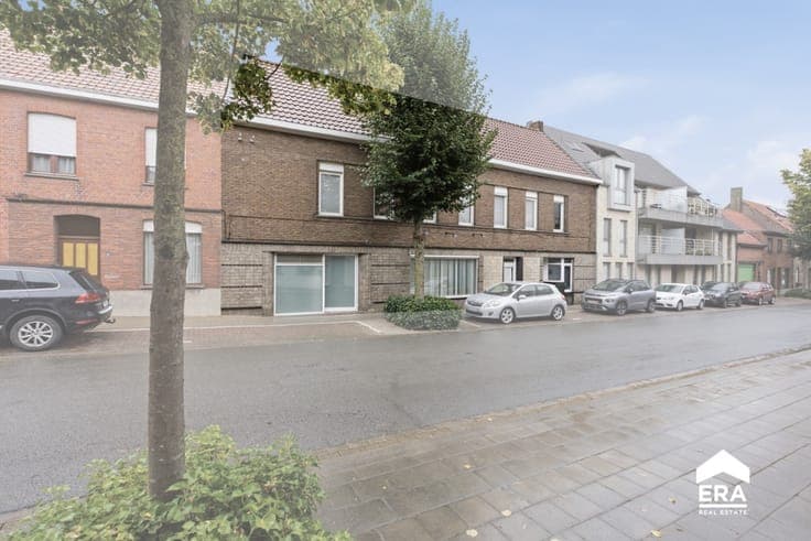 Spacious home with large garden in Staden