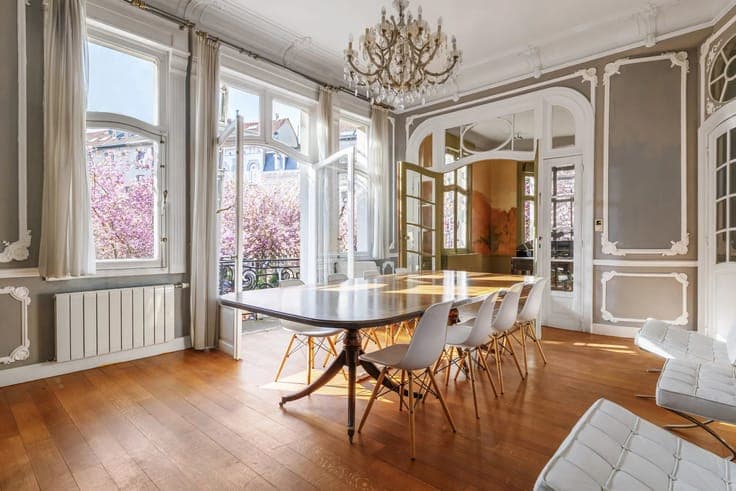 Very beautiful townhouse with garage