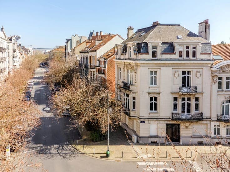 Very beautiful townhouse with garage