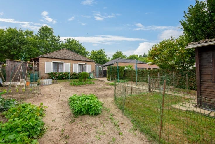 Centraal & gunstig gelegen landhuis op 551m2 met 3 SLK, g...