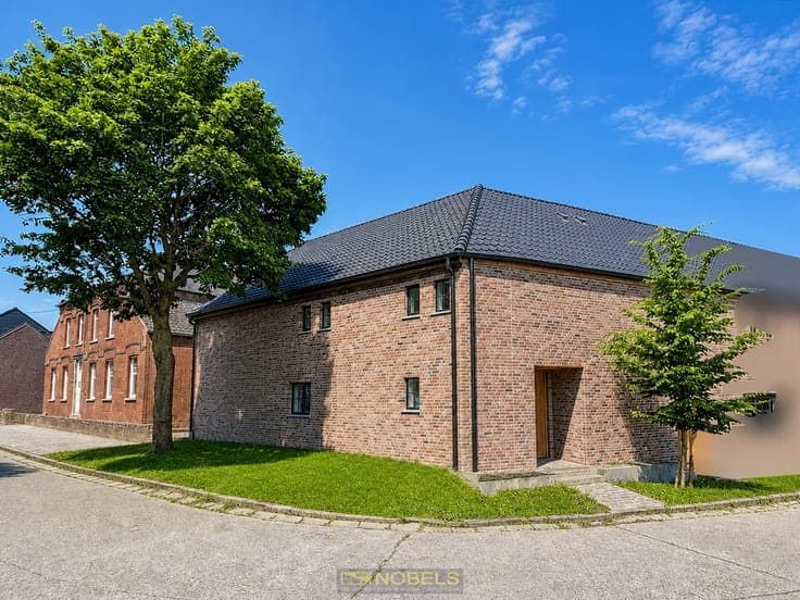Te koop, ruime nieuwbouwwoning met 4 slaapkamers en tuin ...