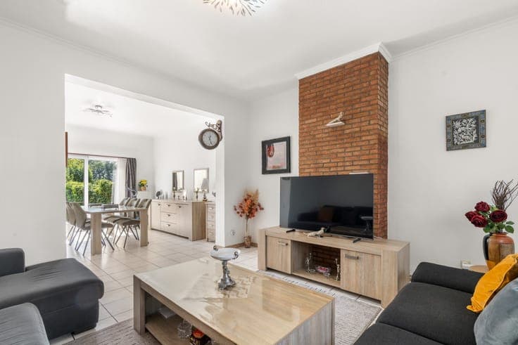 Spacious and ready-to-move-in family home in Mariakerke, ...