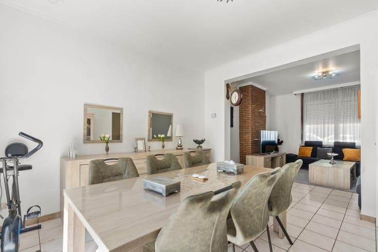 Spacious and ready-to-move-in family home in Mariakerke, ...