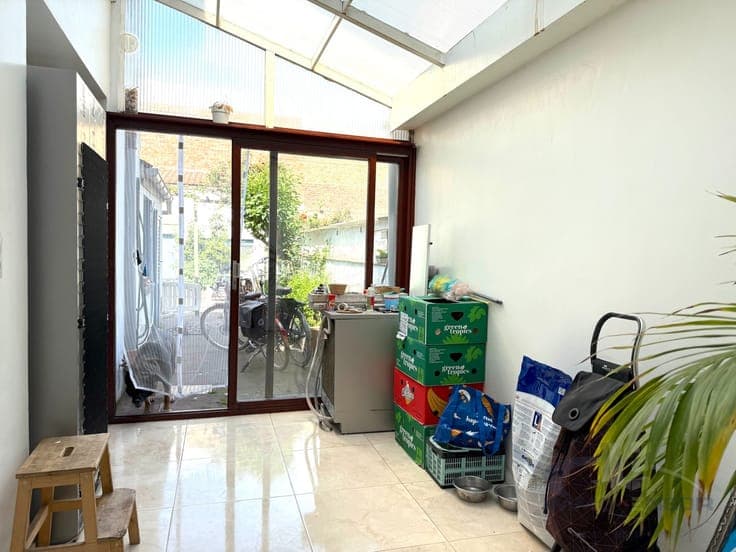 Ruime woning met 4 slaapkamers en grote stadstuin