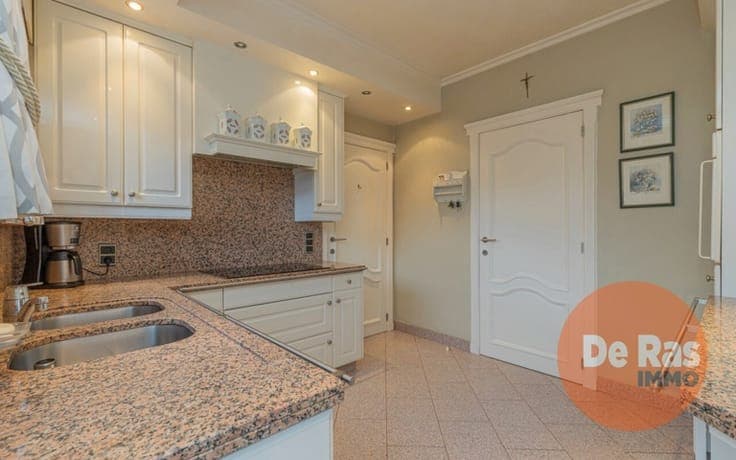 LEDE - OB met 4 slps/ grote garage en werkplaats op 1300m²