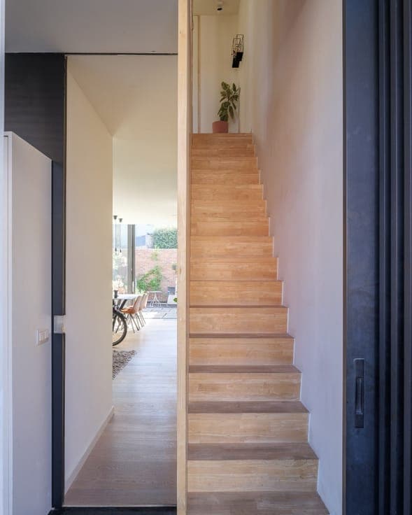 Discrete luxury renovation in Ghent