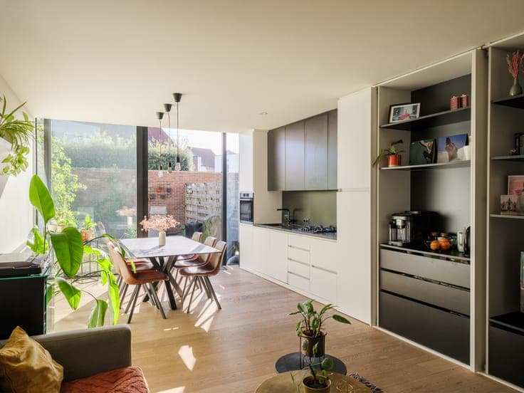 Discrete luxury renovation in Ghent