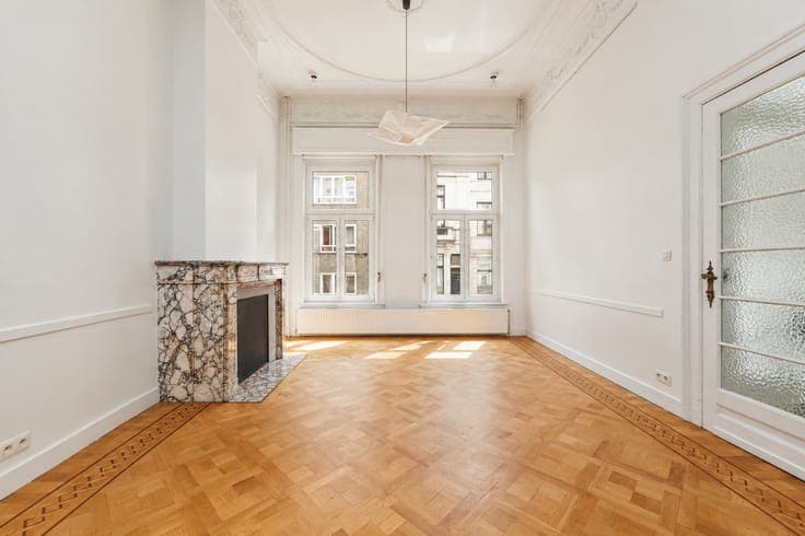 Instapklare en ruime herenwoning (362m²/EPC B) met zalige...