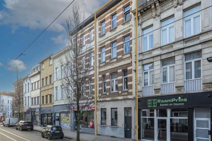 Investment Property — Student House with 10 Rooms