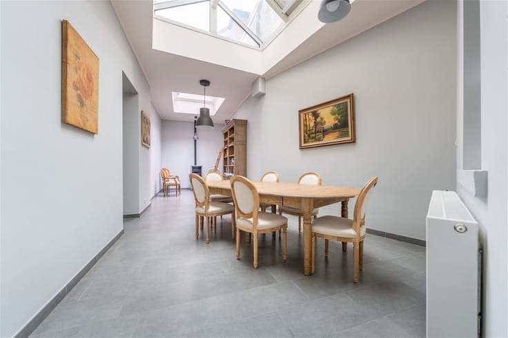 Propriété de caractère de 464 m² avec habitation et espace p