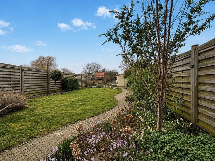 Ruime, instapklare gezinswoning met 3 slaapkamers, tuin e...