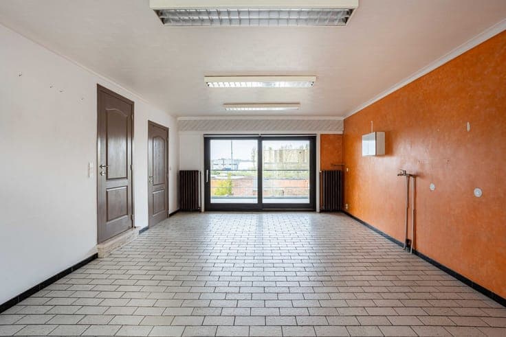 Move-in ready family home in a prime location in Harelbeke!