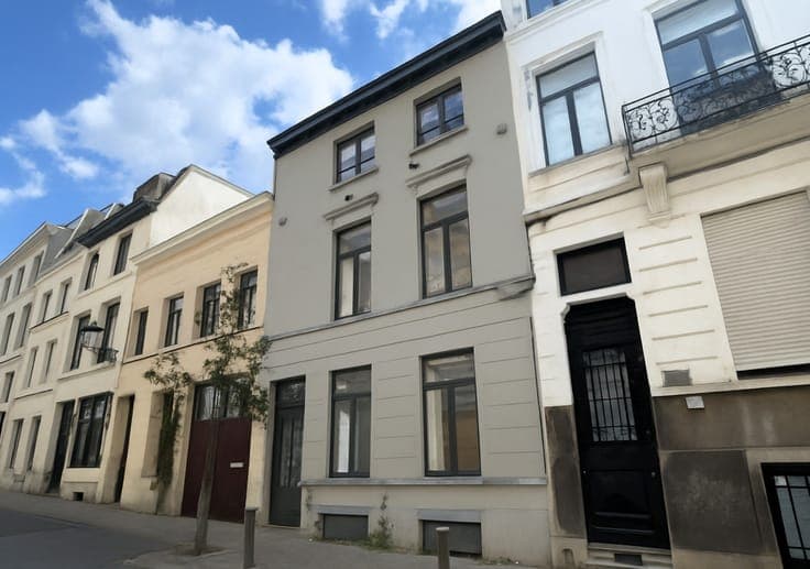 Charming house - 6 bedrooms with patio