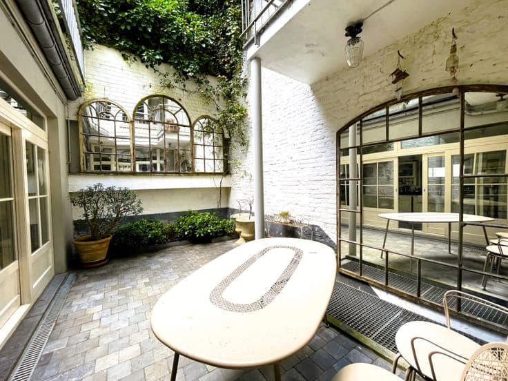 Charming house - 6 bedrooms with patio