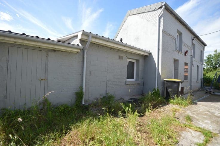 House in Dour