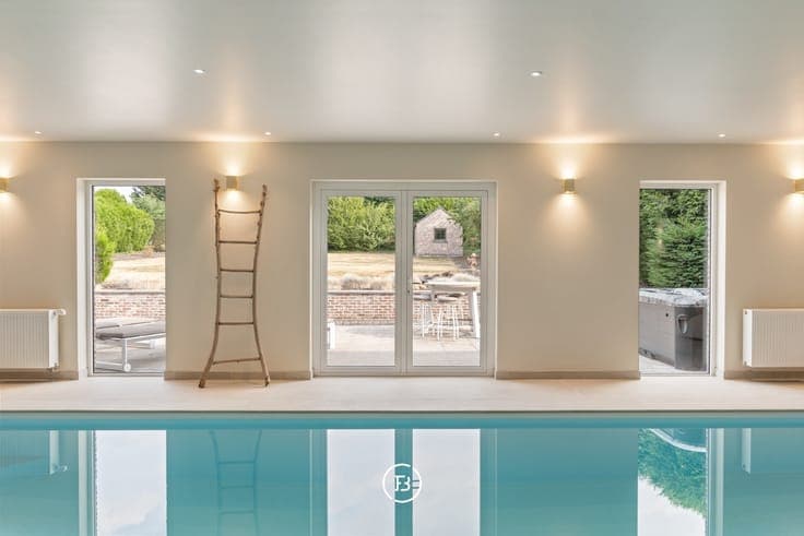 Exclusive Villa with Indoor Swimming Pool
