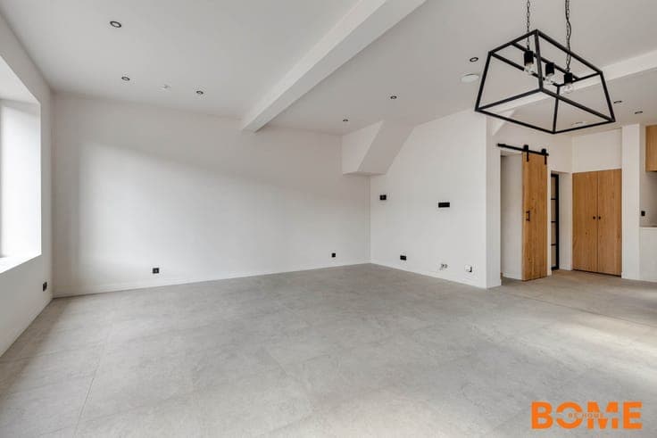 Luxueus gerenoveerde hoekwoning met EPC A en 5 slaapkamer...