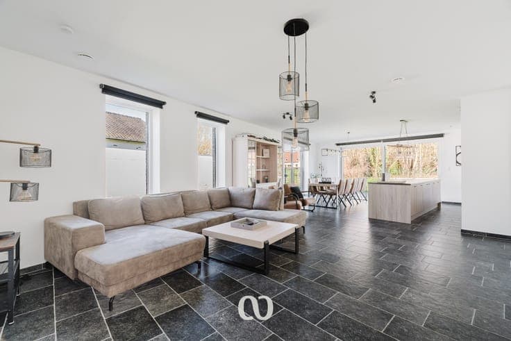 Spacious new-build house with 4 to 7 bedrooms.