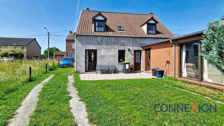 Maison 4 façades avec appartement secondaire et grand jardin